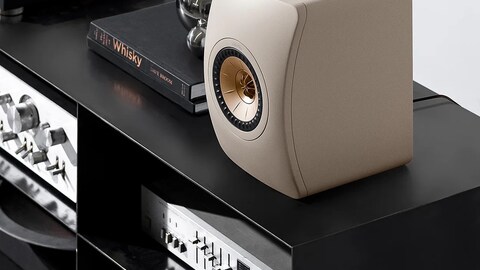 KEF Just Gave Its Elite Bookshelf Speaker System a Bespoke Upgrade