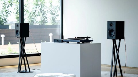 5 Turntable and Speaker Combos That Simplify the Vinyl Experience