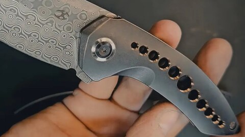 This Hefty EDC Knife Found a Stylish Way to Shed Weight