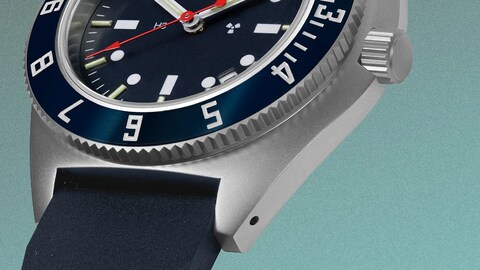 This Military-Grade Dive Watch Gets a Sporty Retro Makeover