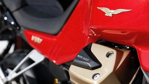 This Gorgeous Italian Motorcycle Pays Tribute to a Surprising Brand’s Game-Changing Tech
