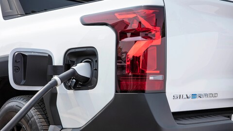 This Chevy Truck Just Smashed an EV Record With Everyday Hacks and Hard Work