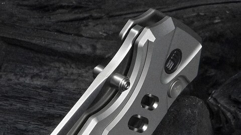 We Knife’s Stunning New EDC Blade Boasts a Tactical Edge and Three Deployment Methods
