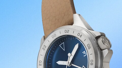 This Seiko-Powered, Travel-Ready Tool Watch Mixes Affordability with British Motoring Heritage