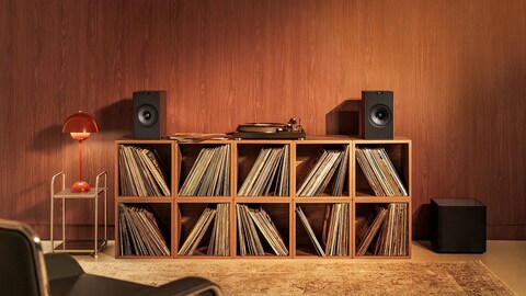 Are KEF’s Vintage-Inspired Bookshelf Speakers the New Kings of Affordable Hi-Fi?