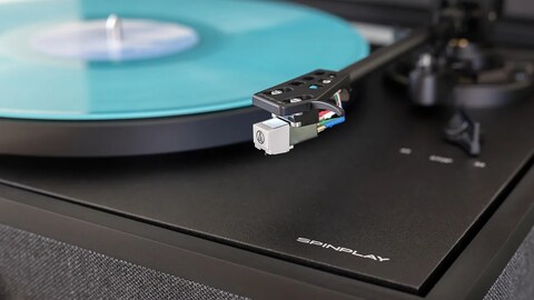 This Affordable Hi-Fi Turntable Makes Listening to Vinyl Easy