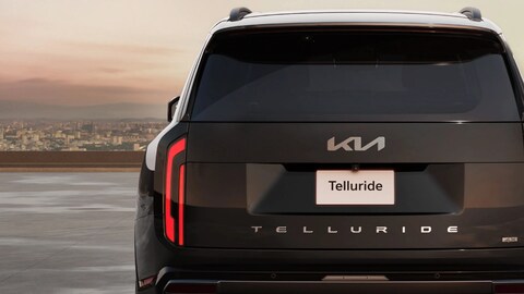 Kia Cements Itself into the Ranks of SUV Royalty with Its Best Flagship Yet