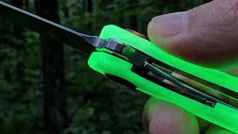 CJRB’s Super-Affordable New Flipper Boasts a Rare Sunset-Proof Quirk