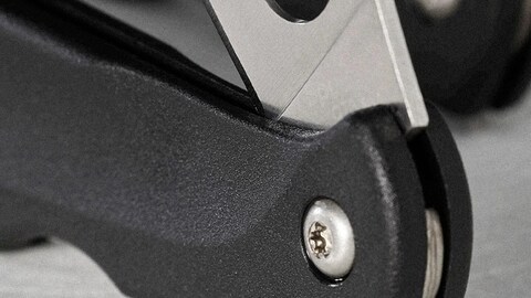 Spyderco’s Slender Gentleman’s Knife Is So Ultralight, You Might Forget You’re Carrying It