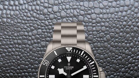 Rolex’s Best Abandoned Tradition Lives On Through This ‘T-Rex’ Tudor Diver