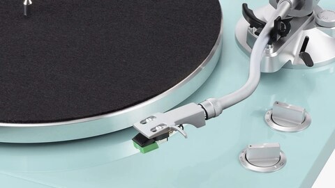 A Japanese Hi-Fi Brand Just Made Its Popular Audiophile Turntable Even Cooler