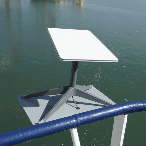 Facing Complaints, Starlink Offers New Plan for Small Boat Owners