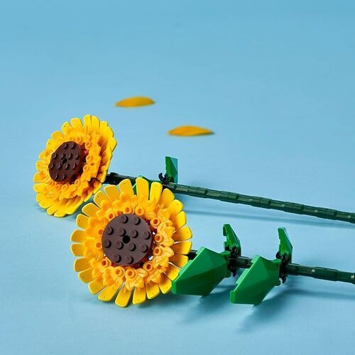 Save 47% on LEGO Sunflowers Building Toy