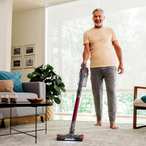 Save $100 on the Shark IZ163H Pet Plus Cordless Stick Vacuum