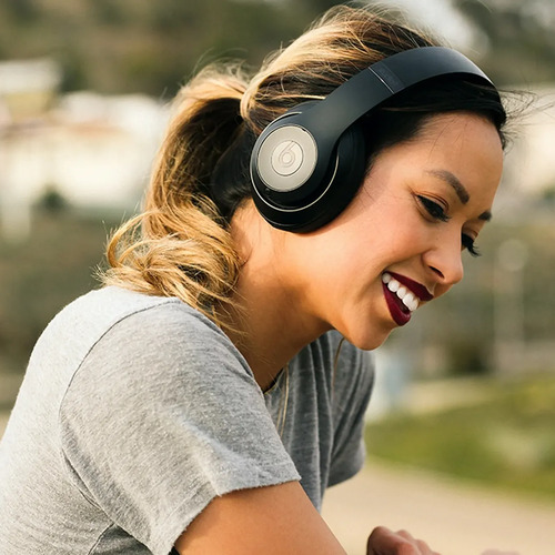 Save $70 on Beats Studio3 Wireless Noise Cancelling Headphones