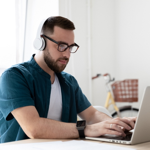 Listen Here! Tell Us the Speakers and Headphones You Prefer for Audio