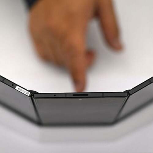 Samsung is losing money on each Galaxy Z Trifold it sells, report says