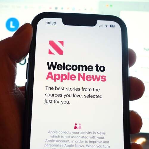 Apple pulls AI news summaries after blatantly false headlines