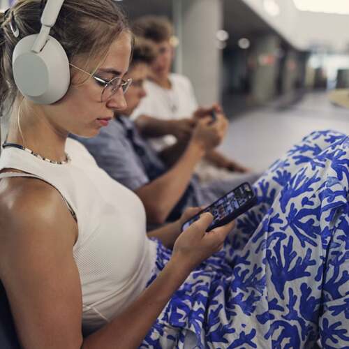 We’ve tested tons of noise-cancelling headphones and these are the ones we’d take on a plane