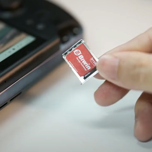 New Mini SSD Standard Offers PCIe Speeds in MicroSD-Like Form Factor