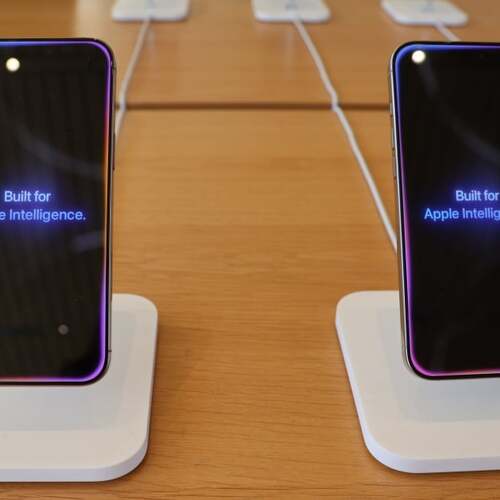 Meta Poaches Apple's Top AI Exec: Where Does This Leave Apple Intelligence?