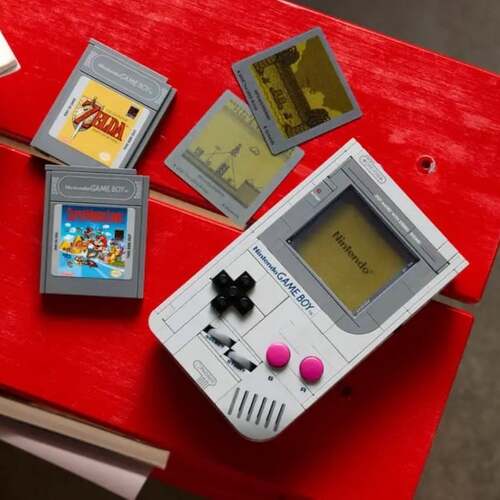 The Original Nintendo Game Boy Is Back—in Lego Form