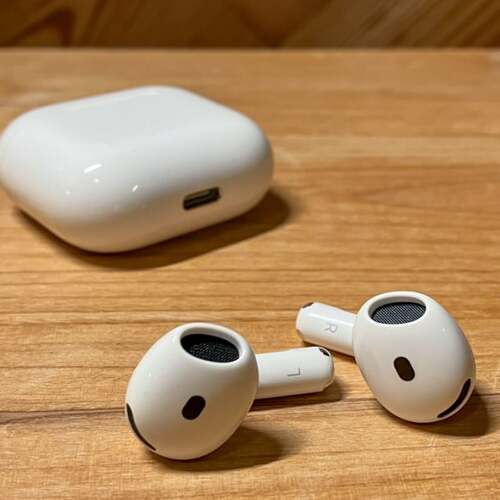 Apple's AirPods Will Reportedly Get Live Translation With iOS 19