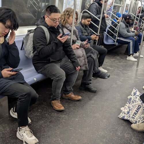 People Like Wireless Service Best When It Doesn't Involve the Big 3 Carriers