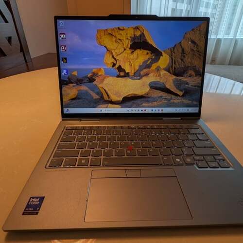 Living With the Lenovo ThinkPad X1 2-in-1 Gen 10: Awkward AI, Amazing Battery Life