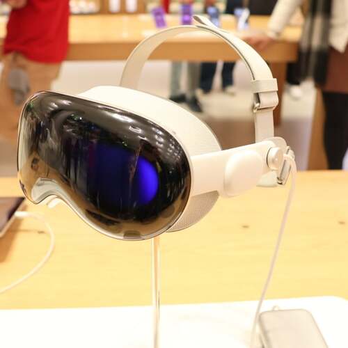 You Can Now Control Apple Devices With a Brain Implant (If You Have One)