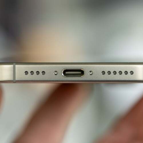 EU: Apple Can Sell iPhones Without a Charging Port