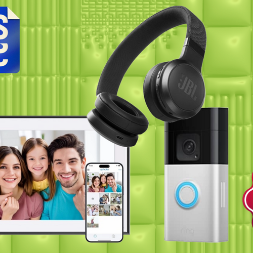 At 40% Off This Digital Photo Frame Makes for a Really Easy Father's Day Gift