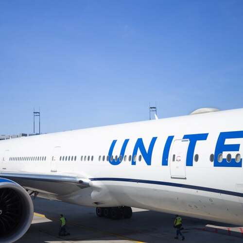 United Airlines Turns Off Starlink Access Amid Interference Concerns
