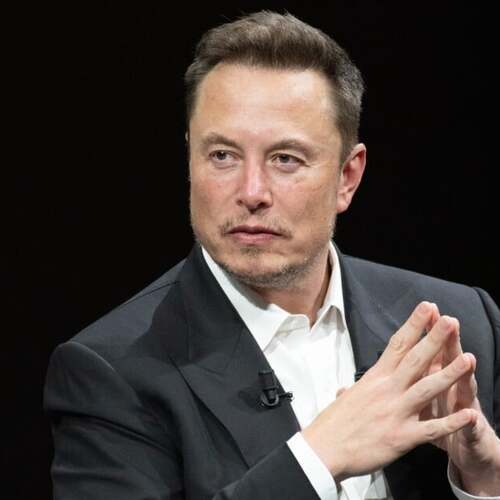 Tesla: Elon Musk Is Not Being Replaced as CEO