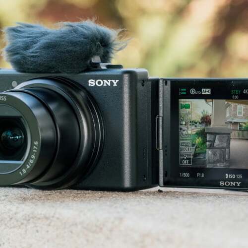 The Travel Cameras You Need for Summer Vacation