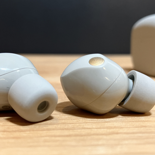 Listen Up: These Are the Best Headphones and Earphones You Can Buy