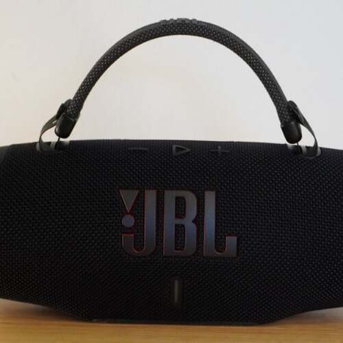 JBL Charge 6 Is Loud, Rugged, and Ready to Hit the Road