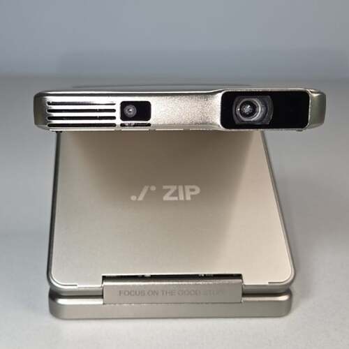 Tested: Our New Fave Pocket Projector Folds Up