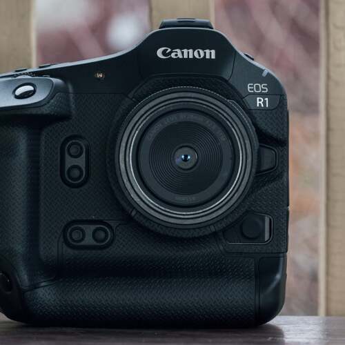 Canon EOS R1 Tested: Unbeatable for Pros