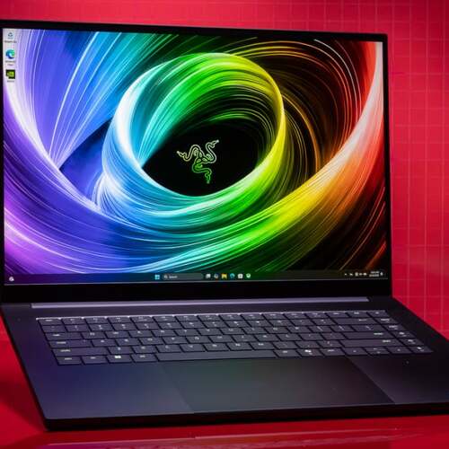 Razer's Blade 16 Laptop Lets You Sit in the Gaming Lap(top) of Luxury