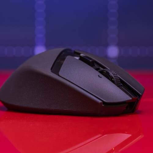 Razer Basilisk Mobile Gaming Mouse Earns Our Editors' Choice Award