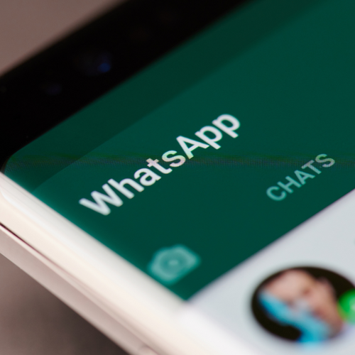 You Can Customize Chat Bubble and Background Colors on WhatsApp