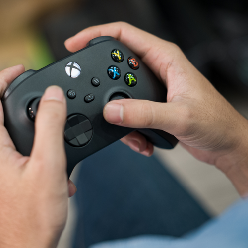 It's Now Easier to Use Your Xbox Controller to Type on Windows 11