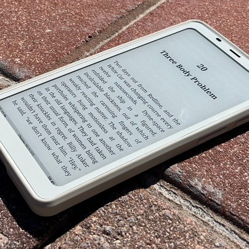 The Boox Palma Is a Nearly Perfect Phone-Sized E-Reader