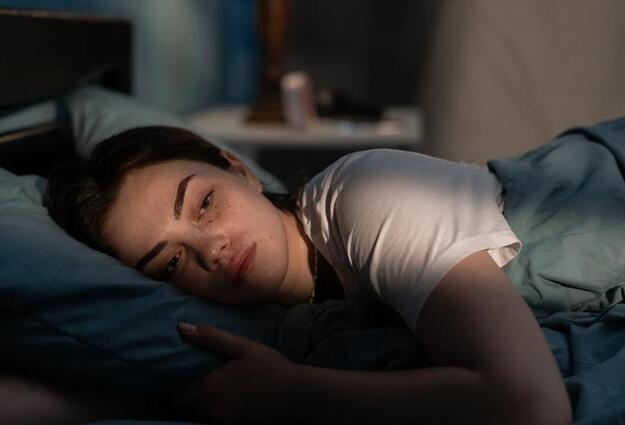 4 Signs You're Overtired (and How To Get Rest)